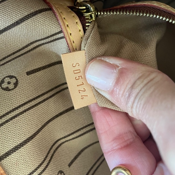 Louis Vuitton Monogram Delightful Tote - Picture 11 of 12